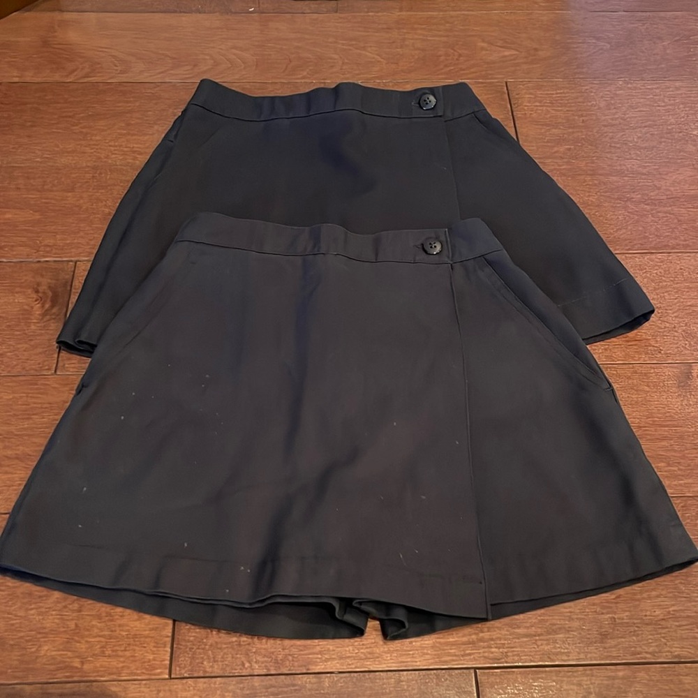 5/$25 Set of navy skorts